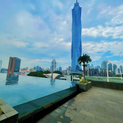 Opus Residences by Easy Trip 獨立體育場附近的飯店