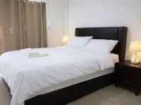 Feelhome Poshtel โรงแรมใกล้วัดพระมหาธาตุ