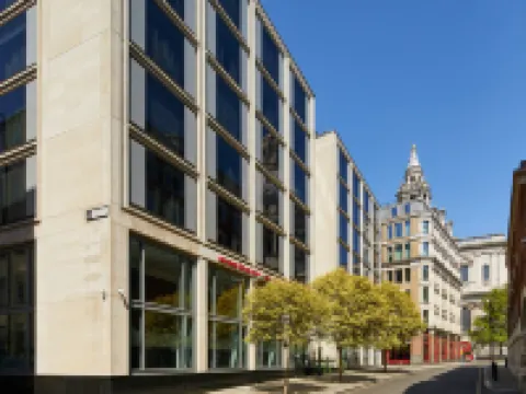 Leonardo Royal London St Paul’s Hotels near Old Bailey