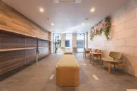 ESLEAD HOTEL  Namba East