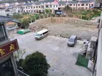 Jinshan Hotel - parking