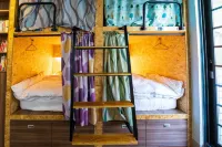 Hostel Alley Inn Hotel berhampiran Jambatan Daxi