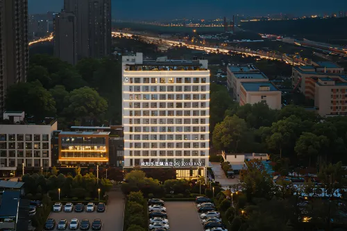 Xianyang Lesi Pei Hotel