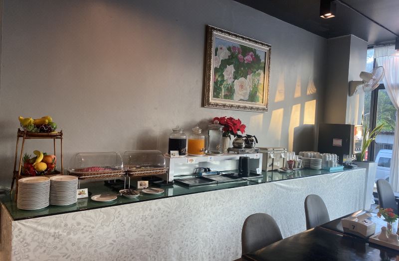 WE Valley Hotel photo 4