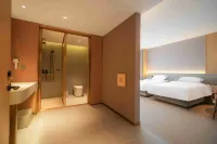 Yilong Hotel (Jiuzigu Ancient Town)