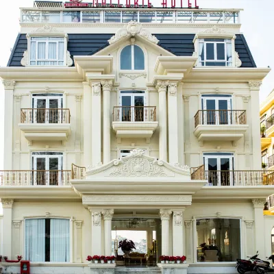 Mallorie Hotel Dalat Отели рядом с достопримечательностью «Автостанция Dalat»