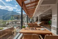 Lanshan · Baiyunli · Xueshan Xinglai Hot Springs Vacation Apartment (Hailuogou Glacier Forest Park) - 4성급