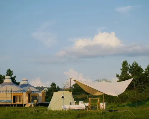 DoulegenLuxury nomad camp Hotels in Zhenglan Banner
