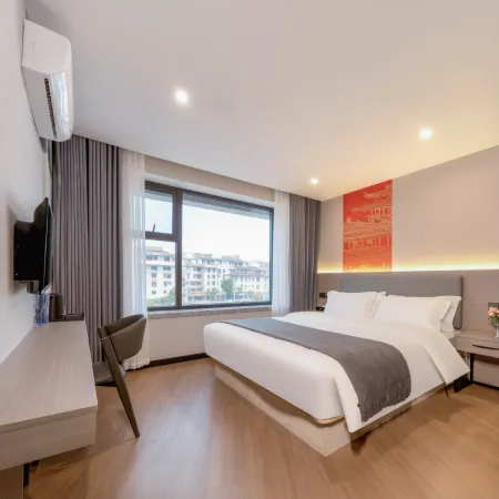 Ningming Yuelai Holiday Hotel