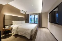 Dalian Ambra Hotel (Renmin Road Donggang Commercial Area Venice Water City)
