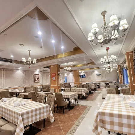 Vienna Hotel (Luofu Mountain Scenic Area High-Speed Rail Station Branch)