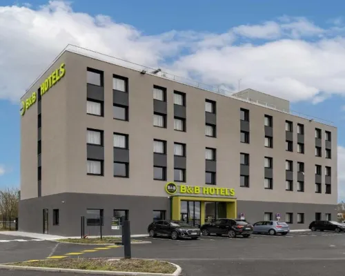 B&B HOTEL Valenciennes Onnaing Hôtels à : Onnaing