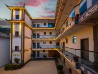 Dali Airport Hotel (Dali Fengyi Airport Branch) Hotels near Dali Fengyi Airport