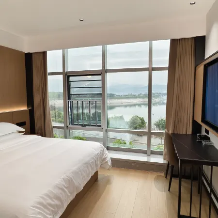 Zhongfu Riverview Hotel