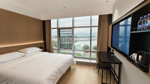Zhongfu Riverview Hotel - 2-Star