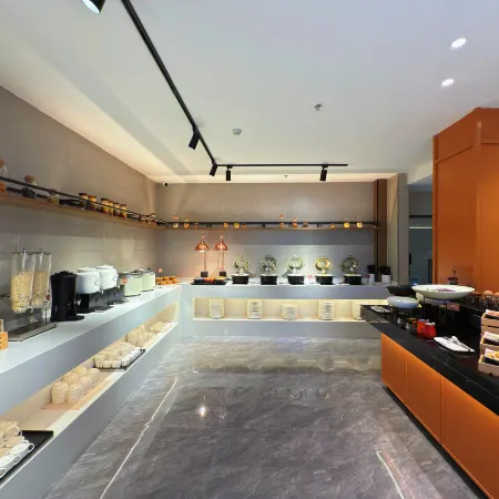 Homeinn Plus Hotel (Linjiang)