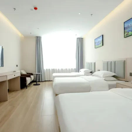 Pengxin Business Hotel (Kuqa Pedestrian Street)