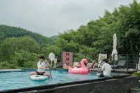 Yishanhai Milu Mid-Mountain Pool Resort Villa - Rooftop Pools