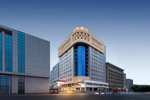 Urumqi International Grand Bazaar South Gate Subway Station Atour Hotel - Parking