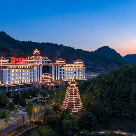 Longdu Jingyi International Resort Hotel (Ethnic Culture Park Branch)