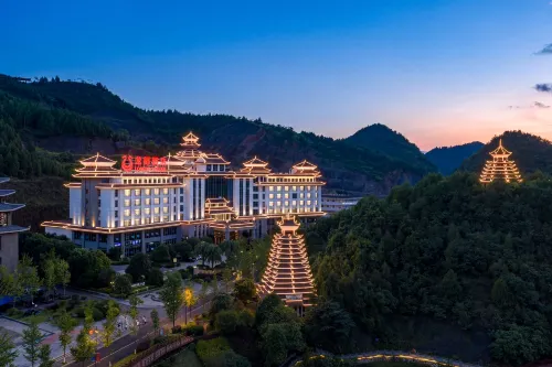 Longdu Jingyi International Resort Hotel （Ethnic Culture Park Branch） - Bintang 5