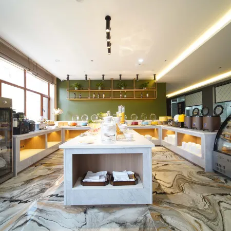 Yumen Lido Hotel (High-Speed Railway Station Times Square Branch)