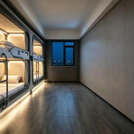 Little Train Hostel (Jiujiang Station)