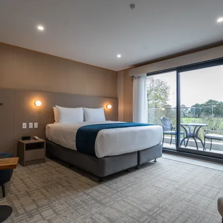 Serene suites