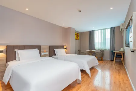 7Days Inn Hotel (Huaxi Jinli Ancient Street Sheng Stadium Subway Station Branch Chengdu)