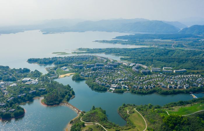 Floral Lux Hotel · Yunshuiqi Hotel (Lushan Xihai Branch)