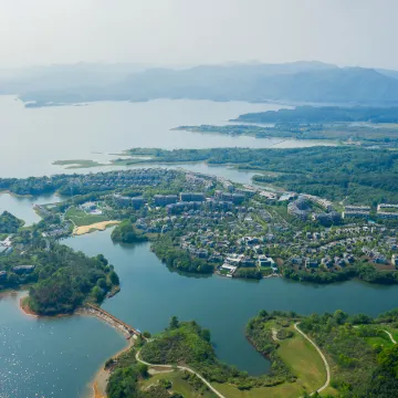 Floral Lux Hotel · Yunshuiqi Hotel (Lushan Xihai Branch)