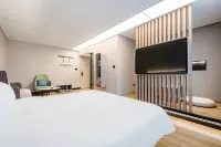 HanTing Hotel (Anyang Dongzhan Guangming Road) - 2 étoiles