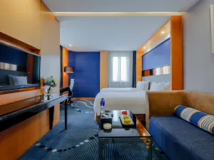 Nanchang Kaimei Grand Hotel (Aixi Huxi Metro Station)