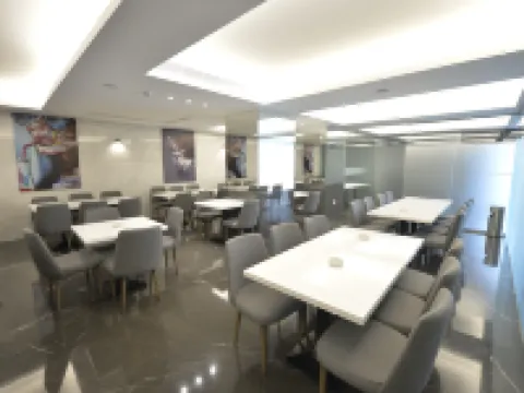 Zett Hotel Hotels in Sahel Aalma