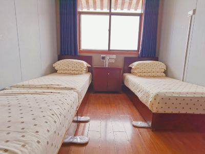 Huayin Five Cloud Mountain Inn