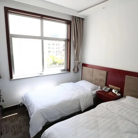 Dingxi Pengcheng Business Hotel