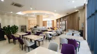 Lavande Hotel (Changji Shihezi West Road Financial Building)