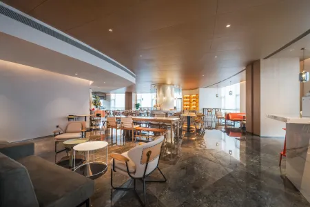 JINGJU HOTEL SHENZHEN Отели рядом с достопримечательностью «Shenzhen Polytechnic OCT Campus»