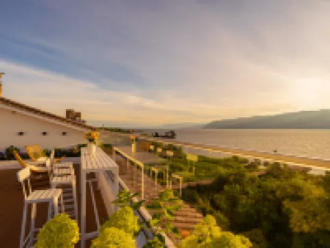 Dali Weishe Club Seaview Full End Meisu (Bohai Caicun Wharf Branch) Hotels near Cai Village