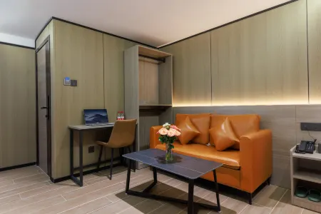 Hongshan Yihao Hotel (Shenzhen North Railway Station)