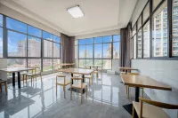 Zhonggang Holiday Hotel - 2-Star