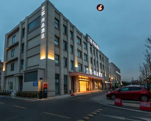 Shanghai Songjiang Sheshan LanOuShangPin Hotel Hotels near Sheshan