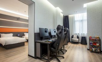 Shudaixiong E-Sports Hotel (Lishui Yongshoufang Commercial Street)