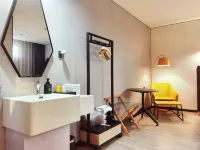 Y Hotel (Changzhi Medical College) - Park Yeri