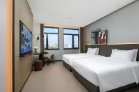 PARK PLAZA TAIAN Hotels near Qishi Culture Square