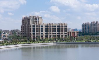 Huhua Grand Hotel