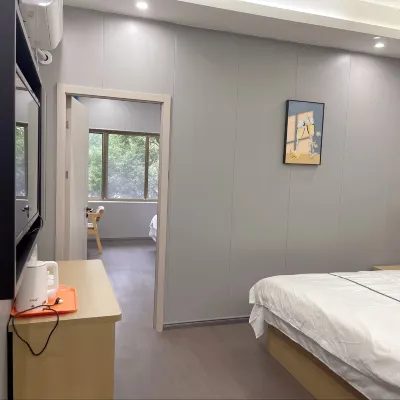 Nanchang Four Seasons Business Hotel Hotels near Jiangxi Ahead Software Vocational and Technical College