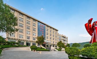 Huaxigu Hotel & Resort