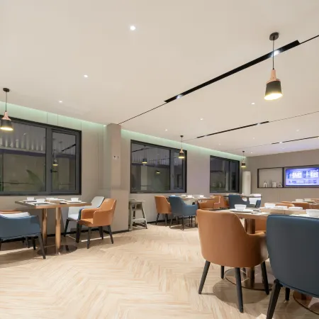 Echarm Hotel (Huanggang Macheng Wenhua Xiaozhen Guangchang)