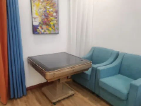 Yiyi Wenquan Chinese Inn (Tourism Service Center of West Changbai Mountain)